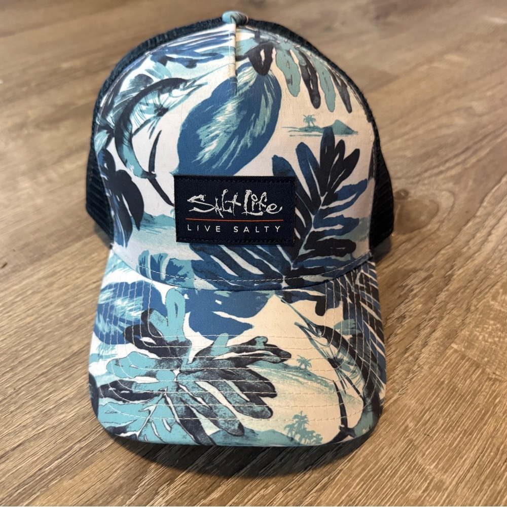 Salt Life Fishing Floral Tropical Fish SnapBack Trucker Cap Hat